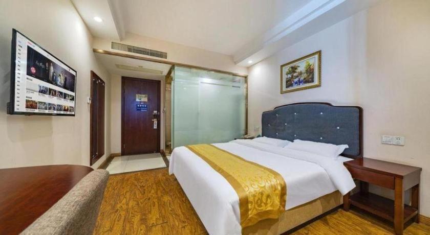 Greentree Minhang District Xinzhuang Town Chunshen Road Metro Station Express 3*