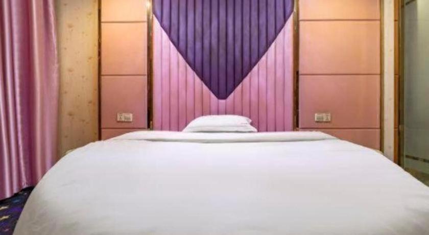Hotel Greentree Minhang District Xinzhuang Town Chunshen Road Metro Station Express 3*
