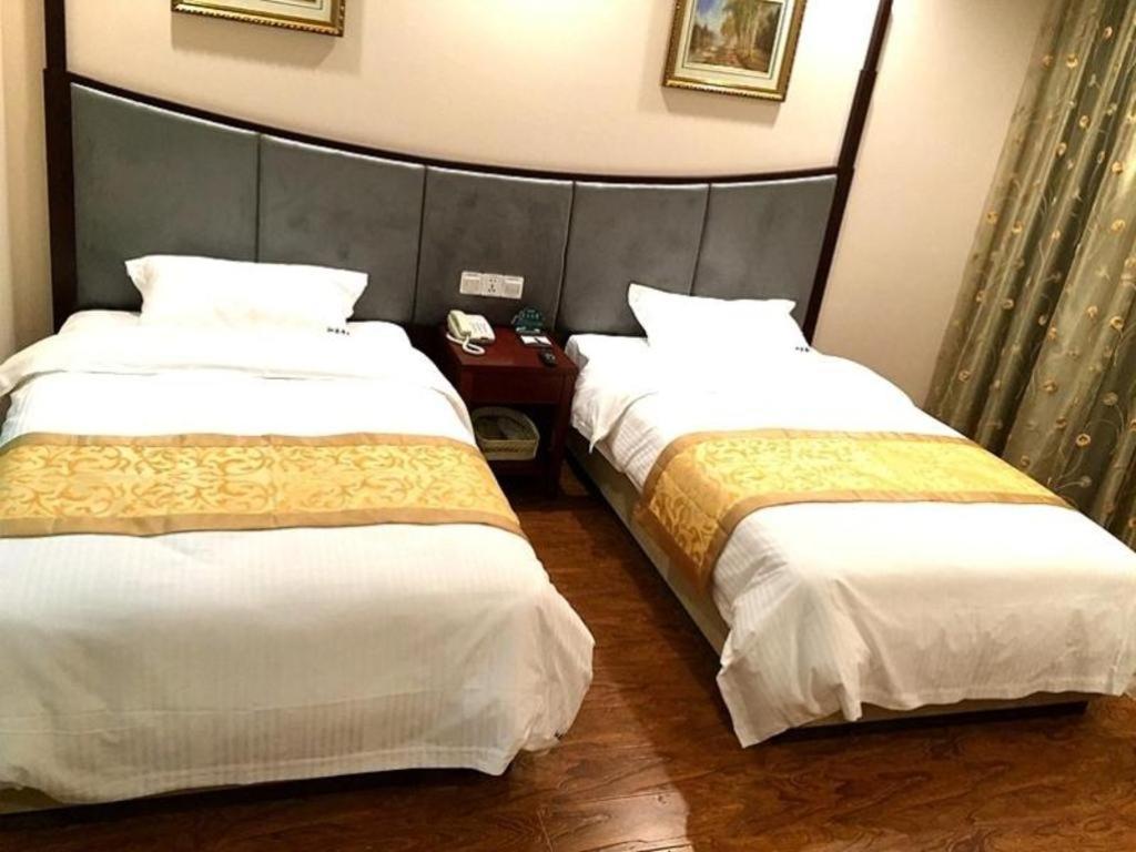 Greentree Minhang District Xinzhuang Town Chunshen Road Metro Station Express 3*